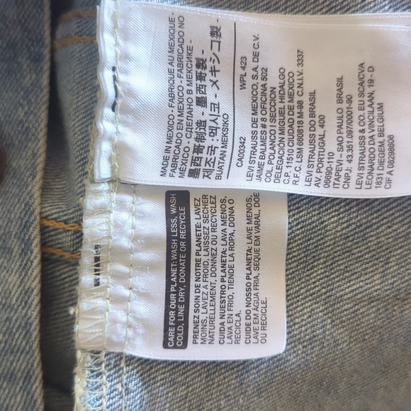 Levi's Jean Jacket - Picture 4 of 7